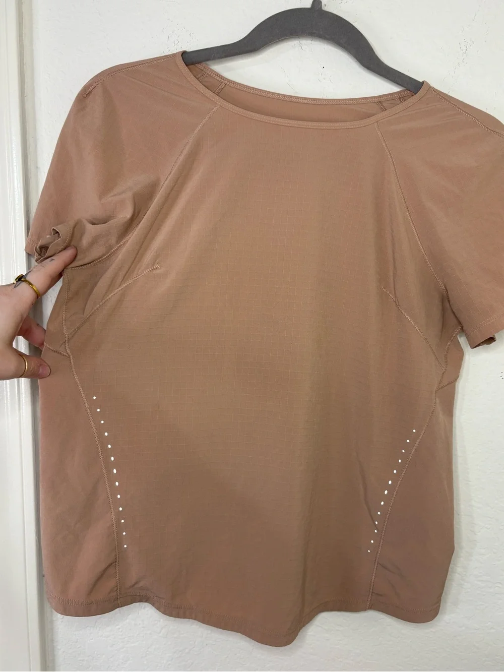 Lululemon Lightweight Stretch Running Short Sleeve Shirt pink clay size 4